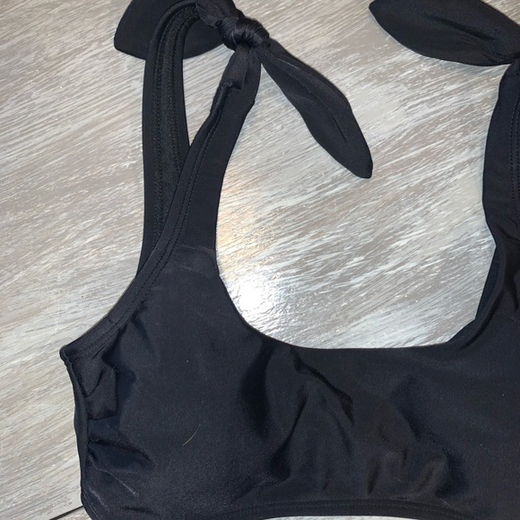 Target bathing suit NEW WITH TAGS - Picture 3 of 4